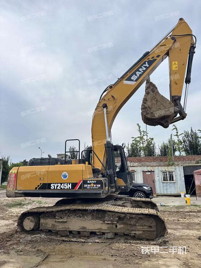 三一重工SY245H挖掘機