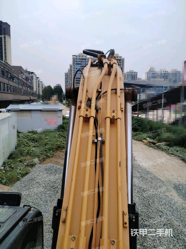 大臂背部俯视(工作和回转装置) 大臂背部俯视(工作和回转装置)