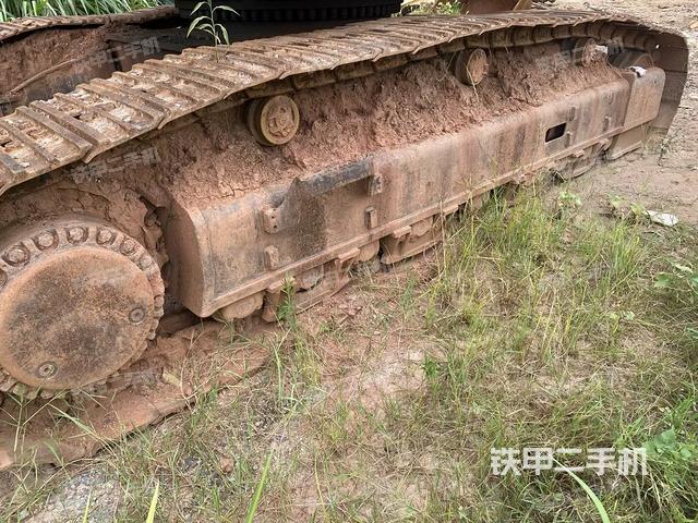 左側(cè)履帶整體?(行走機(jī)構(gòu)) 左側(cè)履帶整體?(行走機(jī)構(gòu))