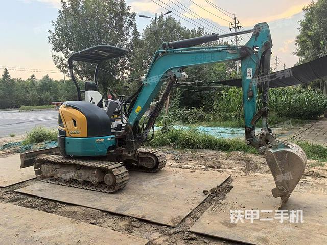 駕駛室頂部（整機(jī)外觀）