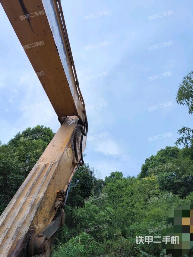 小臂整体左后（工作和回转装置）