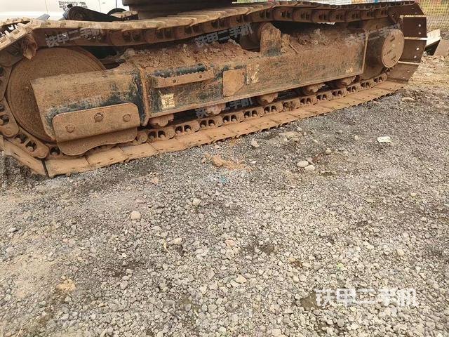 單側(cè)履帶整體（整機(jī)外觀）