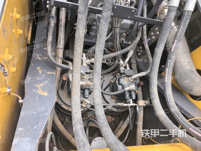 駕駛室頂部俯視(上車部件) 駕駛室頂部俯視(上車部件)