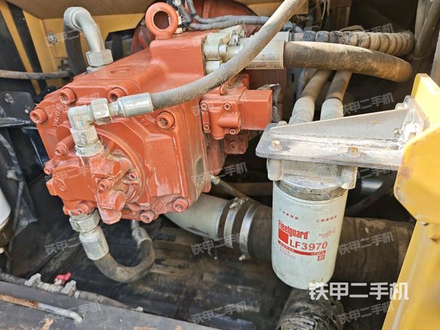 液壓泵斜45?左(大件艙室) 液壓泵斜45?左(大件艙室)
