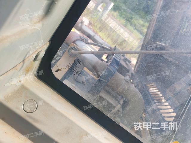 右側(cè)玻璃角標(biāo)(駕駛室部分) 右側(cè)玻璃角標(biāo)(駕駛室部分)