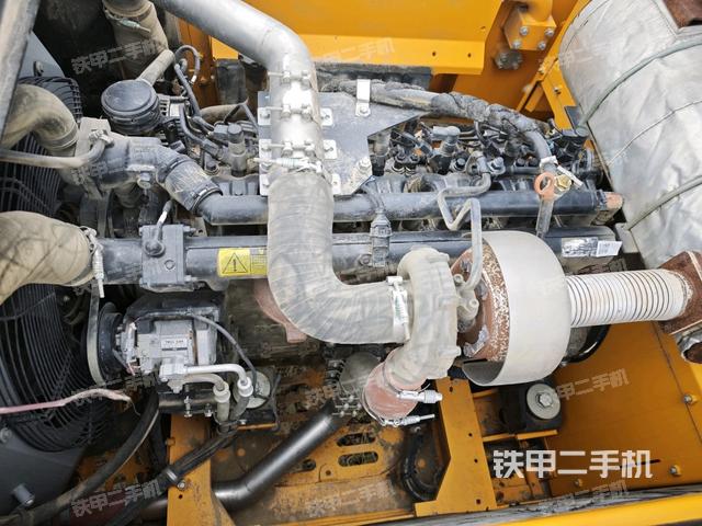 增壓器特寫(xiě)(上車(chē)部件) 增壓器特寫(xiě)(上車(chē)部件)