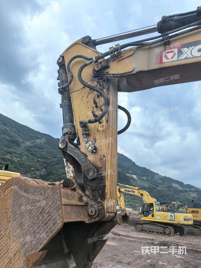 大臂整体 右侧（工作和回转装置）