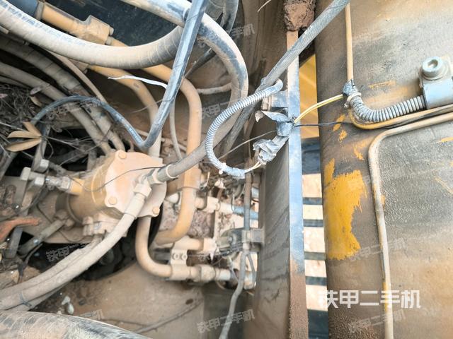 气门室盖螺丝特写（上车部件）