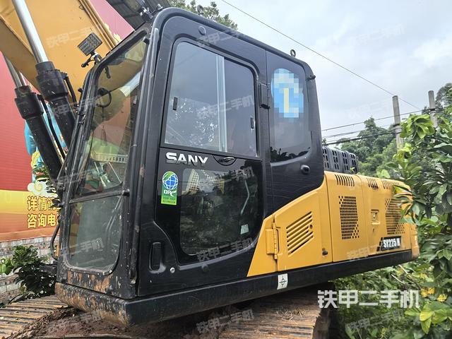 三一重工SY205C挖掘機(jī)