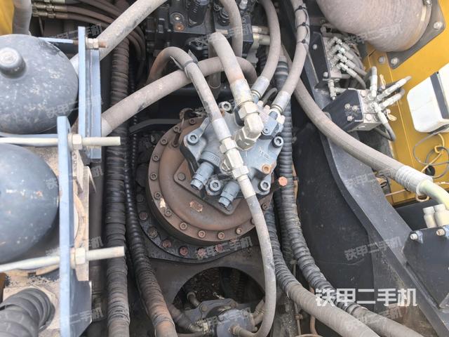 发动机室（上车部件）