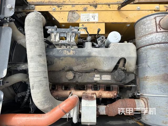 發(fā)動機整體俯視(整機外觀) 發(fā)動機整體俯視(整機外觀)