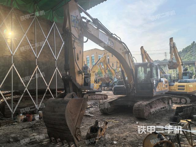 徐工XE215DA挖掘機(jī)