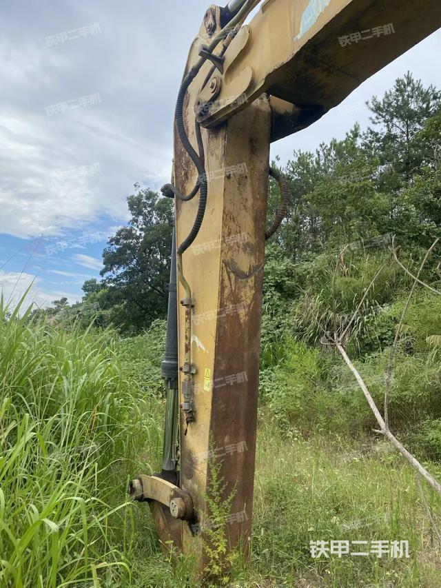 小臂整體左后(工作和回轉(zhuǎn)裝置) 小臂整體左后(工作和回轉(zhuǎn)裝置)