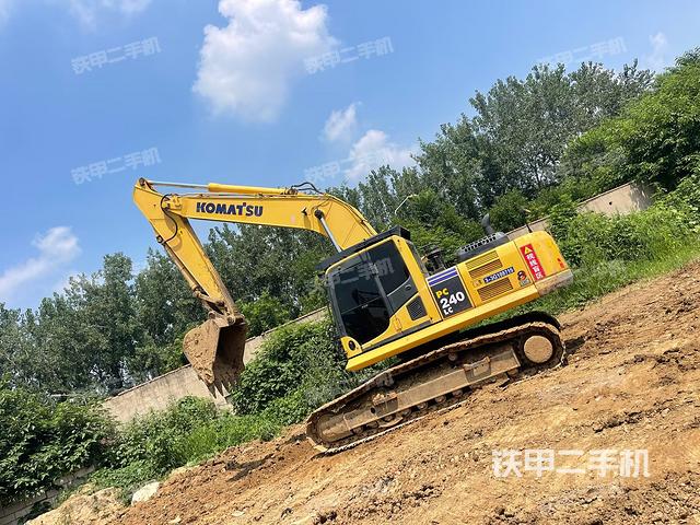 小松PC240LC-8M0挖掘机