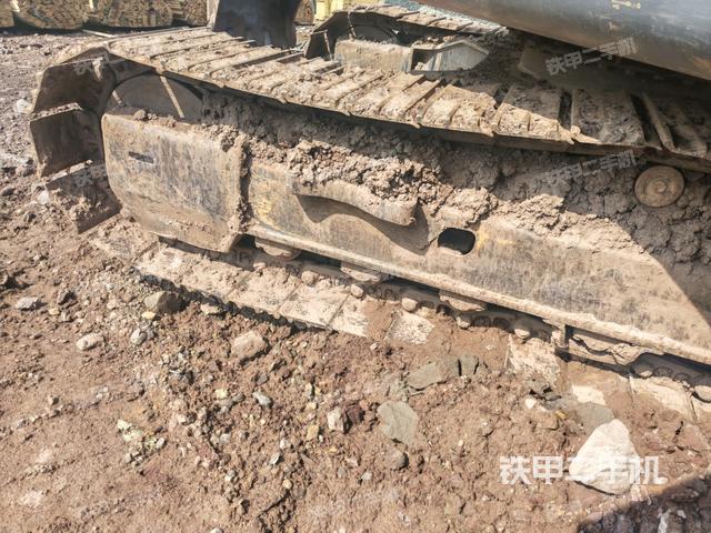 左側(cè)行走馬達(dá)蓋板(行走機(jī)構(gòu)) 左側(cè)行走馬達(dá)蓋板(行走機(jī)構(gòu))