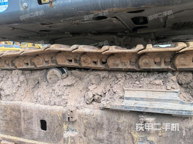 左側(cè)履帶整體?(行走機構(gòu)) 左側(cè)履帶整體?(行走機構(gòu))
