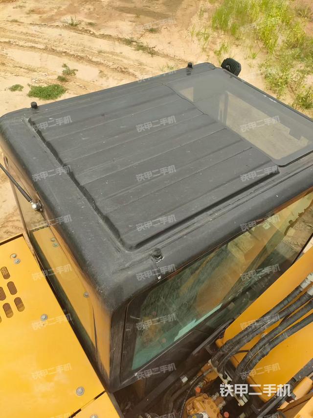 駕駛室頂部（整機(jī)外觀）