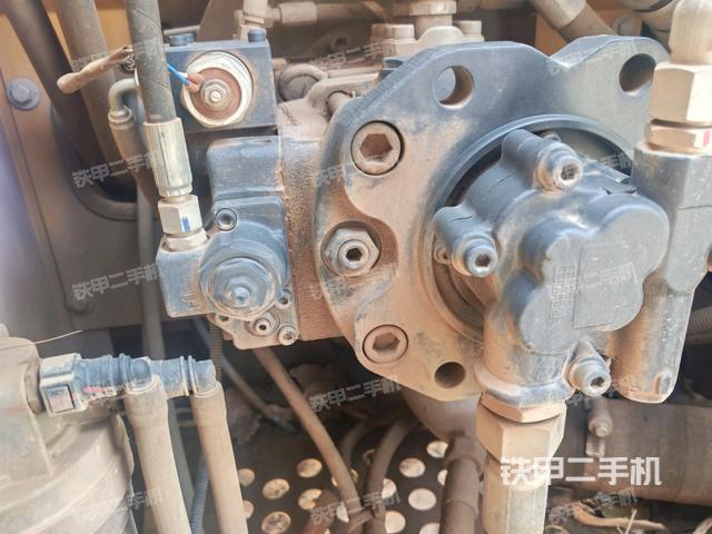 液壓泵斜45?左(大件艙室) 液壓泵斜45?左(大件艙室)