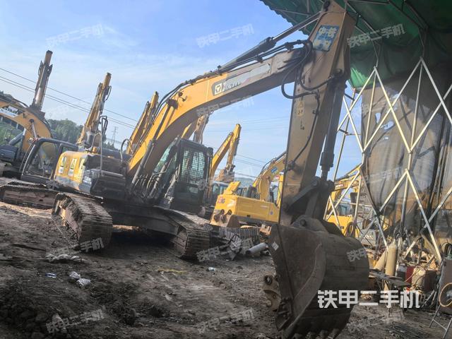 右前45(整機(jī)外觀) 右前45(整機(jī)外觀)
