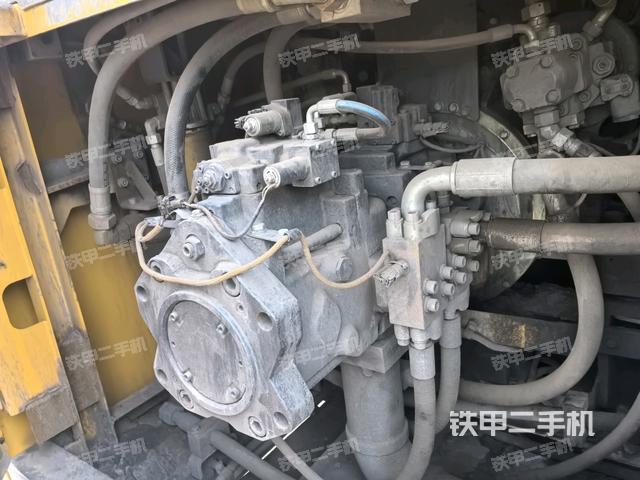 液壓泵斜45?左(大件艙室) 液壓泵斜45?左(大件艙室)