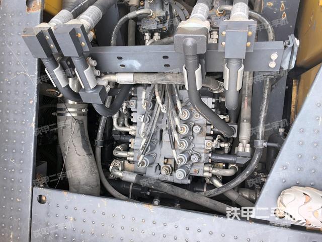 發(fā)動機室(上車部件) 發(fā)動機室(上車部件)