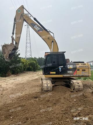 卡特彼勒320D2L液压挖掘机实拍图片