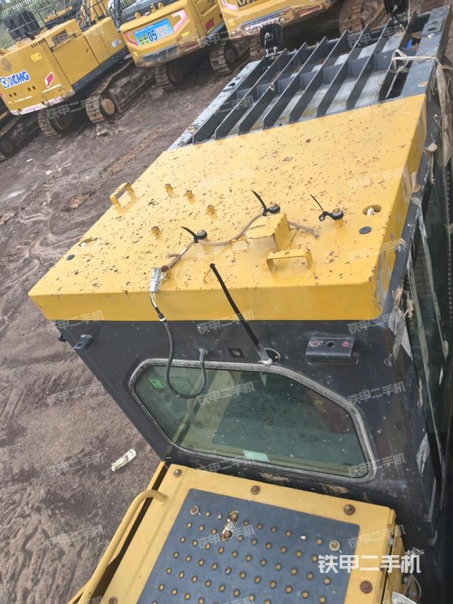 发动机室（上车部件）