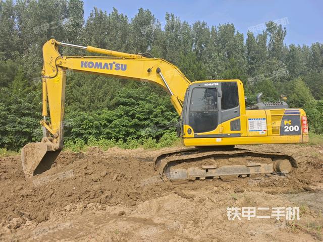 小松PC200-8M0挖掘机