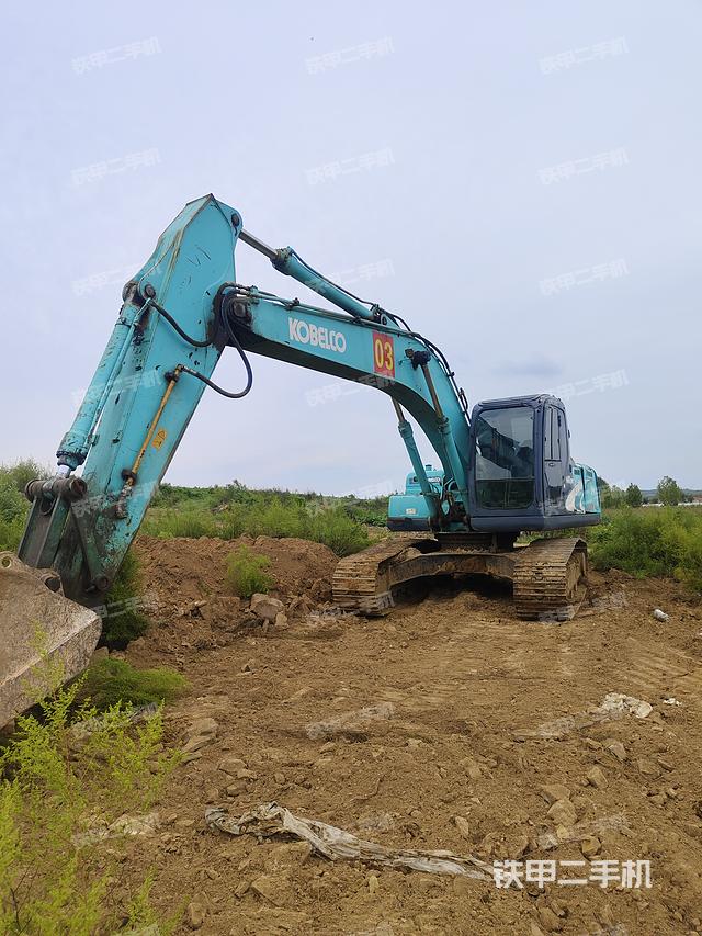 神鋼SK210LC-8挖掘機(jī)