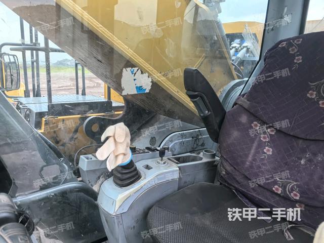 后窗玻璃角標(biāo)(駕駛室部分) 后窗玻璃角標(biāo)(駕駛室部分)