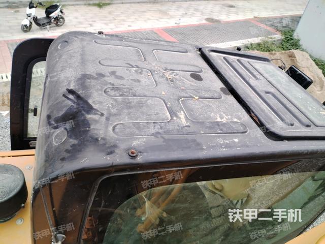 驾驶室顶部俯视(上车部件) 驾驶室顶部俯视(上车部件)