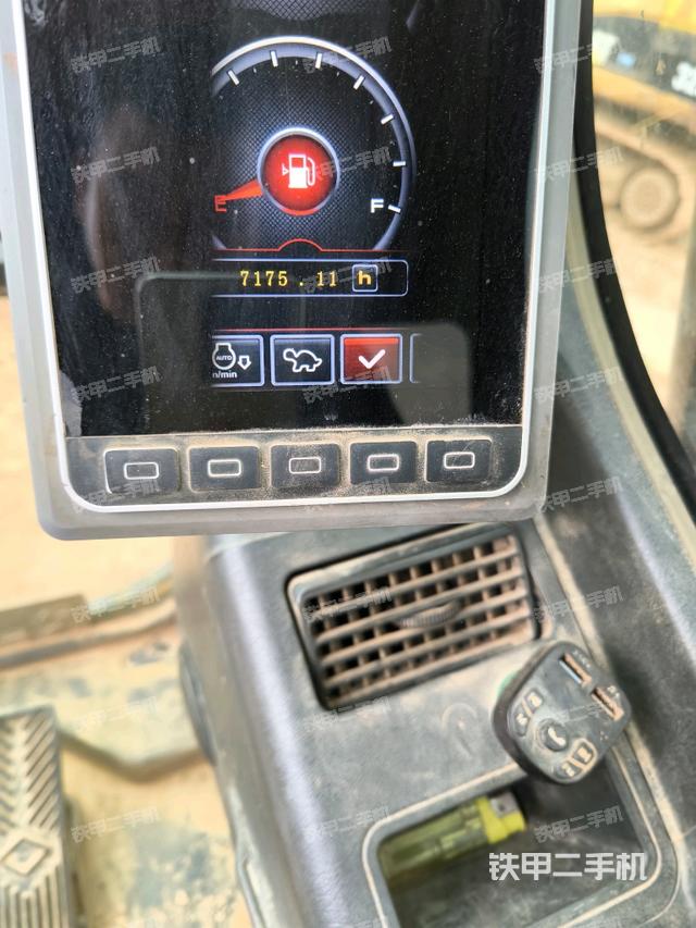 显示屏 （驾驶室部分）