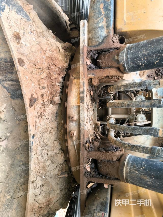 铲斗右后整体（工作和回转装置）