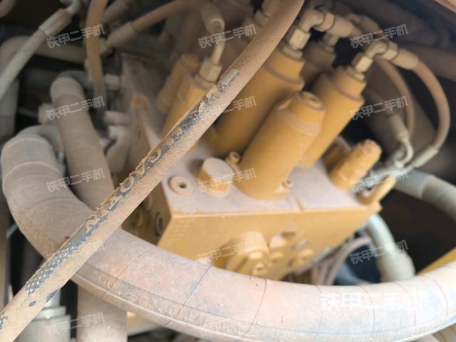 发动机室（上车部件）