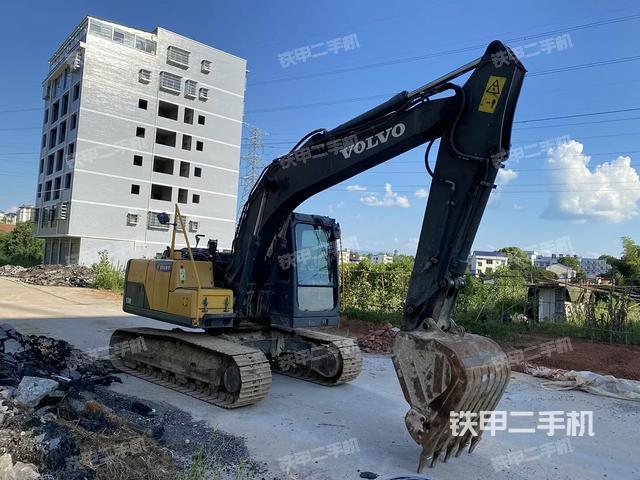 右前45(整機(jī)外觀) 右前45(整機(jī)外觀)