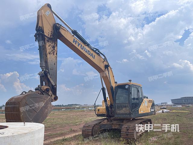 現(xiàn)代R215VS挖掘機(jī)