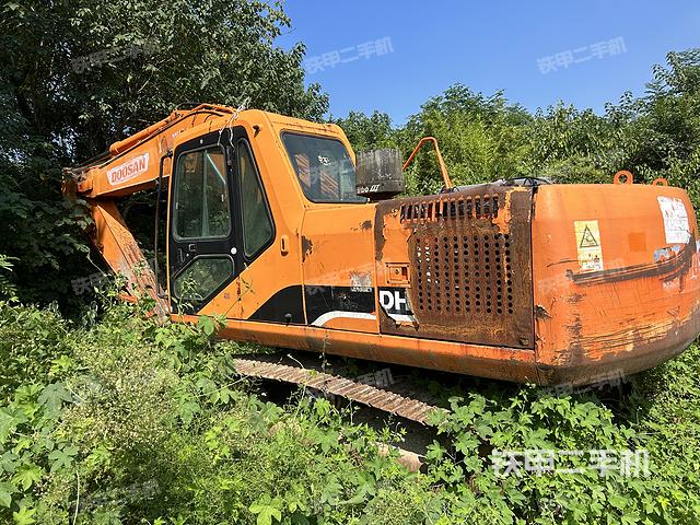 斗山DH220LC-7挖掘机