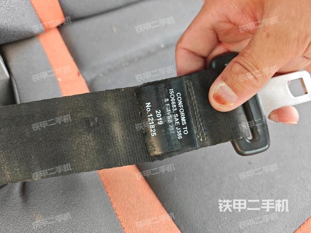 后窗玻璃角標(biāo)(駕駛室部分) 后窗玻璃角標(biāo)(駕駛室部分)