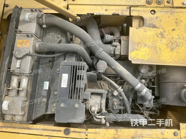 發(fā)動機整體俯視(整機外觀) 發(fā)動機整體俯視(整機外觀)