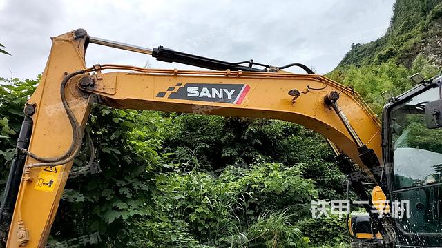 大臂整體?右側(cè)(工作和回轉(zhuǎn)裝置) 大臂整體?右側(cè)(工作和回轉(zhuǎn)裝置)