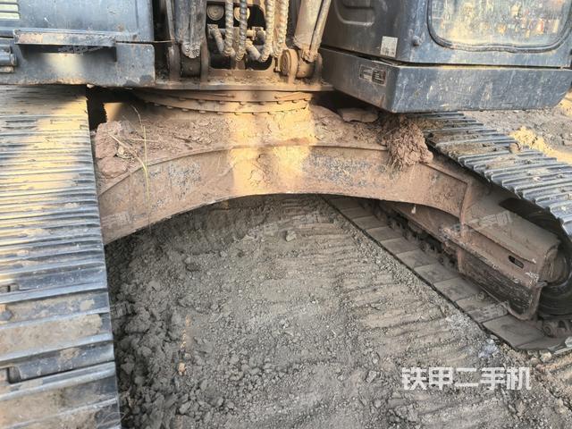 大臂根部?斜視(工作和回轉(zhuǎn)裝置) 大臂根部?斜視(工作和回轉(zhuǎn)裝置)