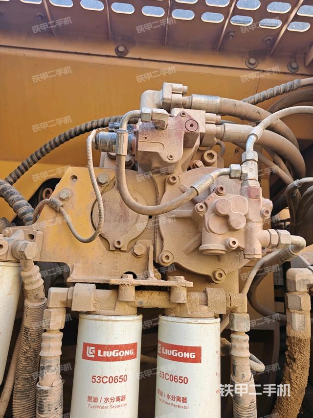 液压泵斜45 左（大件舱室）