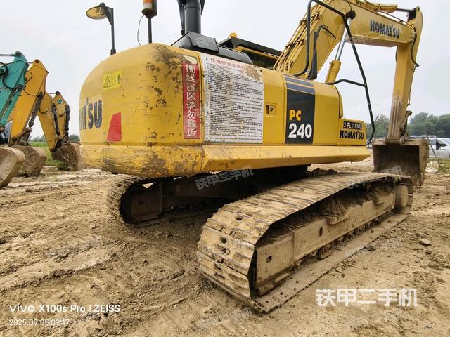 整機右后45°(整機外觀) 整機右后45°(整機外觀)