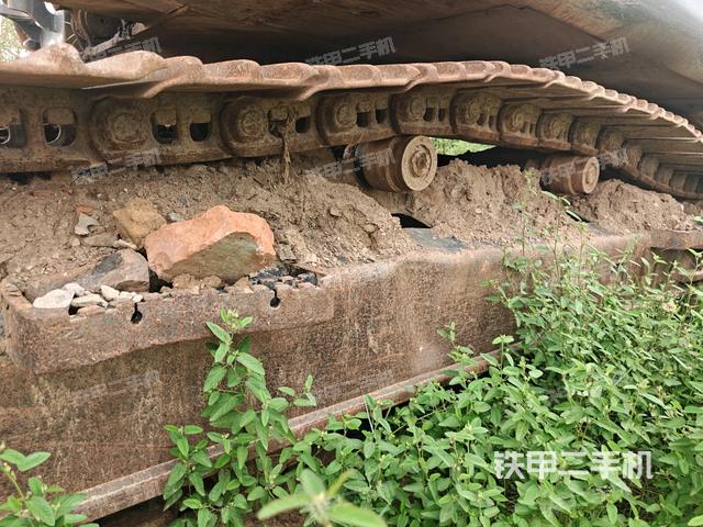 右側(cè)履帶整體(行走機(jī)構(gòu)) 右側(cè)履帶整體(行走機(jī)構(gòu))