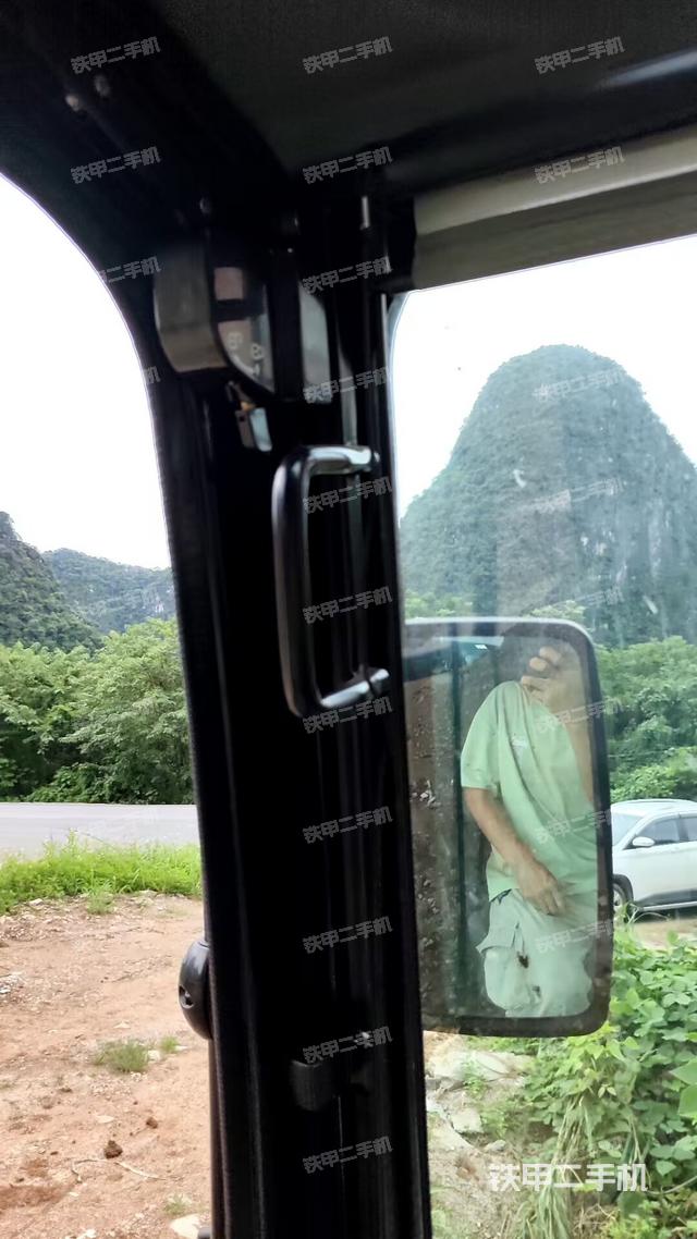 座椅后部(駕駛室部分) 座椅后部(駕駛室部分)