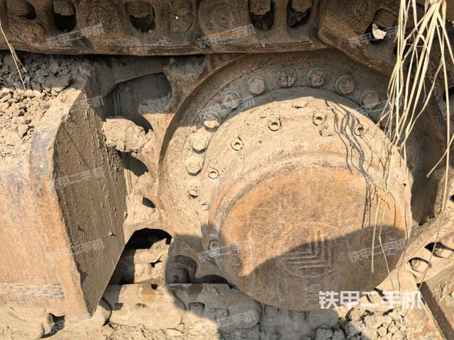 右側(cè)行走馬達蓋板(行走機構) 右側(cè)行走馬達蓋板(行走機構)