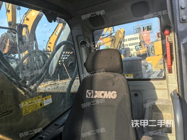 座椅后部(駕駛室部分) 座椅后部(駕駛室部分)