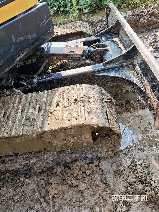 左侧履带整体 （行走机构）