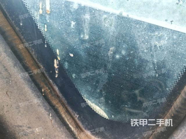 駕駛室左后45度(駕駛室部分) 駕駛室左后45度(駕駛室部分)