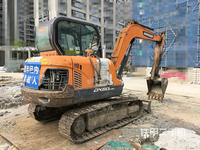 右后45(整机外观) 右后45(整机外观)